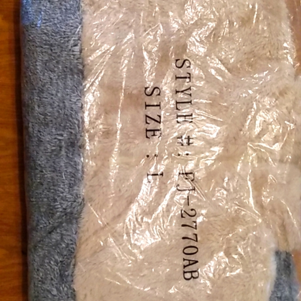 Zenana outfitters plush sweater